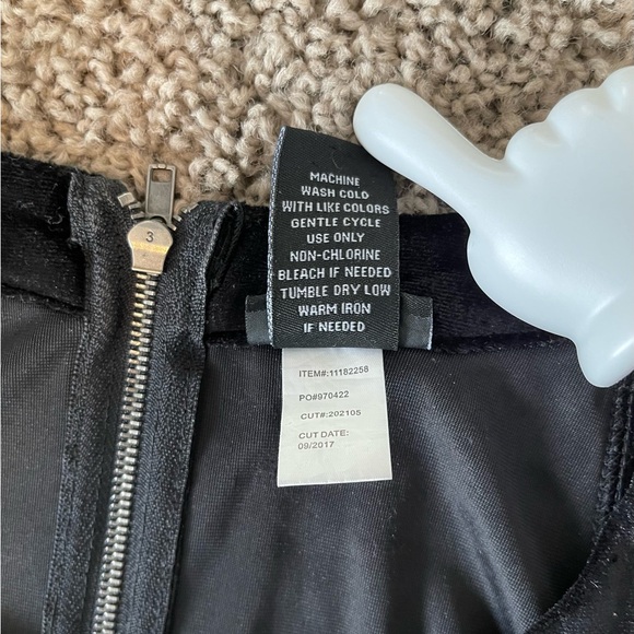 Torrid velvet 1X sleeveless blouse black women festive holiday top party‎ - Picture 7 of 7